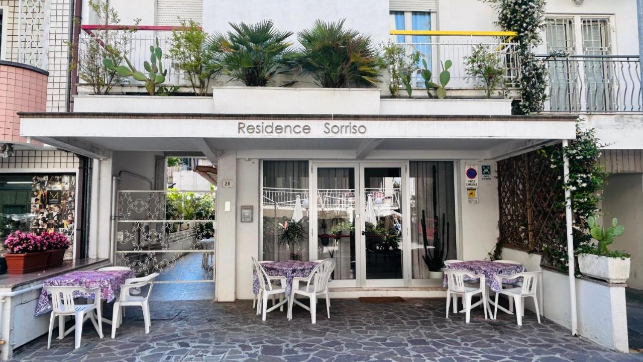 B&B Residence Sorriso Cattolica Buitenkant foto